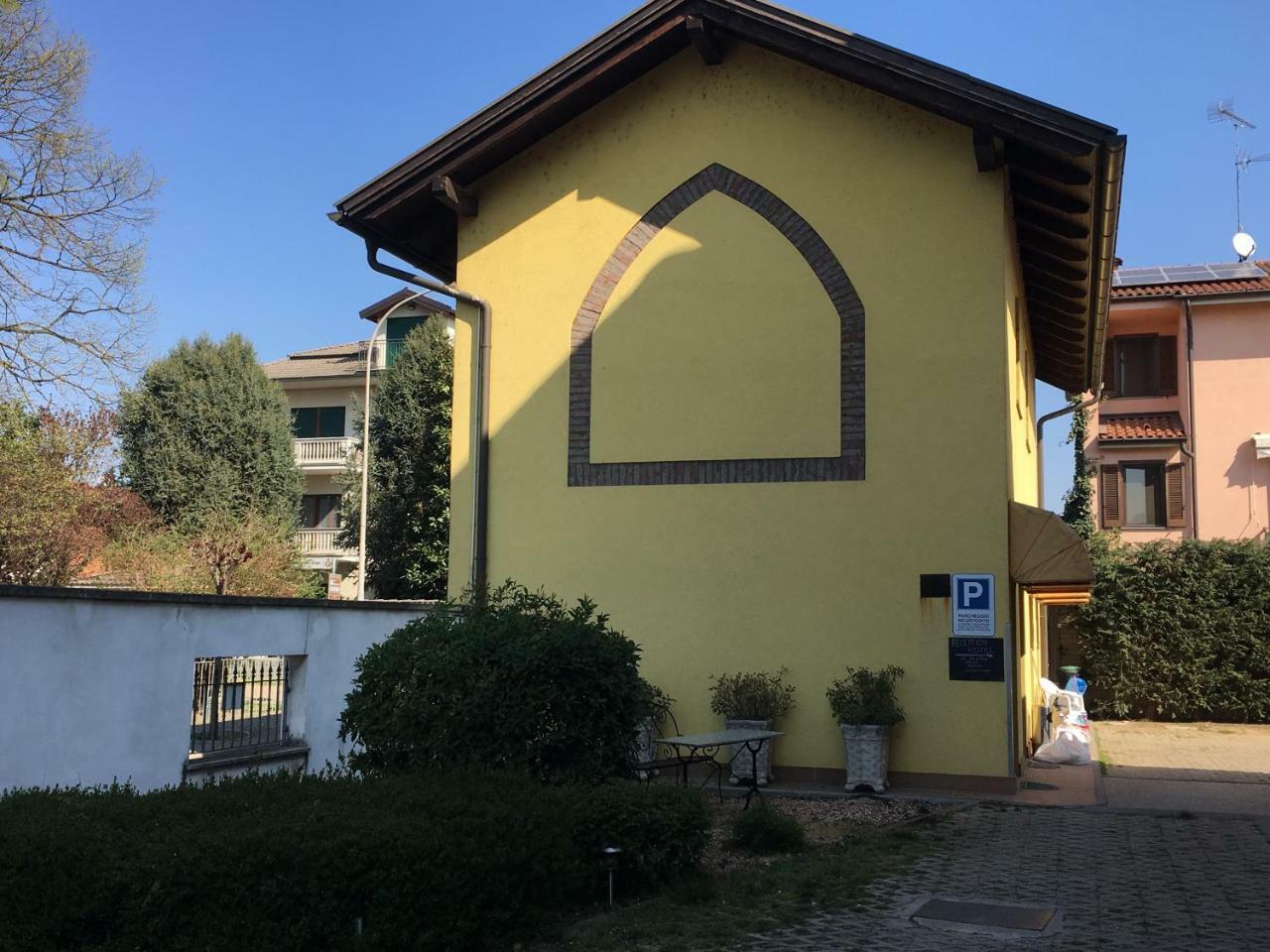 Hotel Il Pino Garlasco Zewnętrze zdjęcie